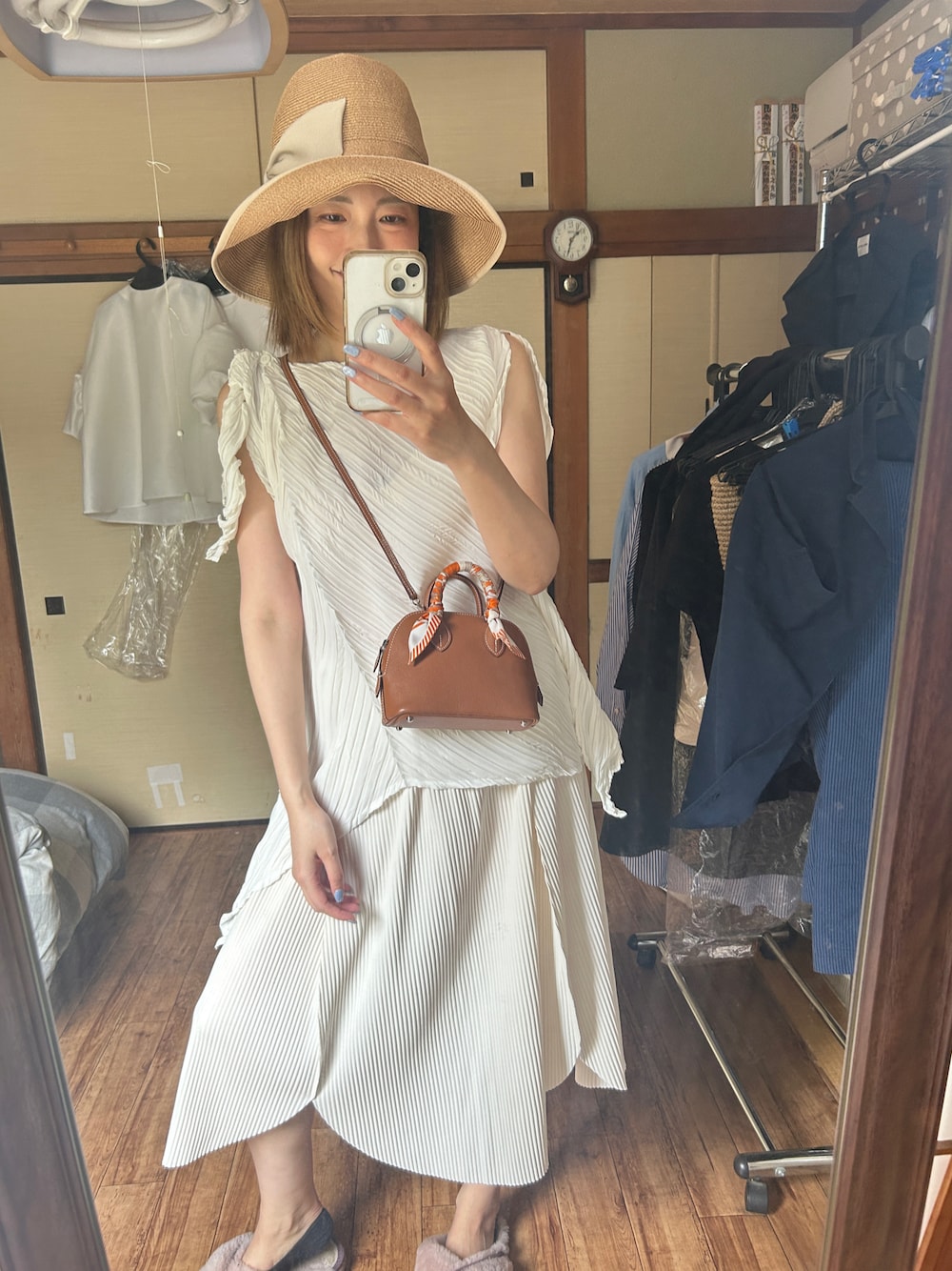 「Athena New Yorkの【一部別注】＜Athena New York＞RISAKO NUDE BODY ハット（ハット、ベージュ系）」を使った、yoyoさん（骨格ナチュラル・レディース・168cm）の春コーディネートの1枚目の写真