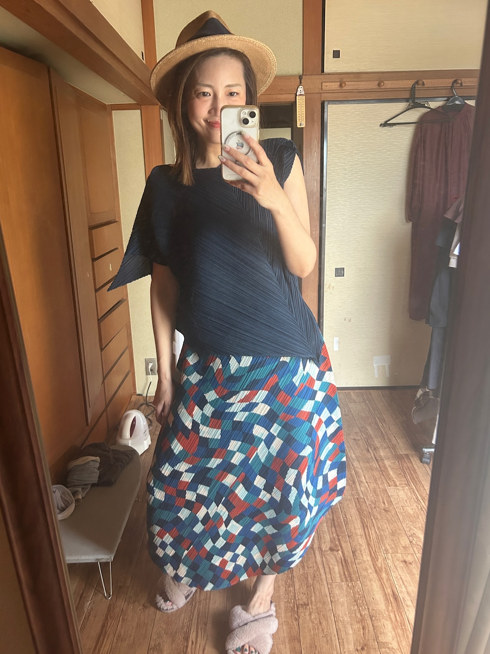 PLEATS PLEASEのオールインワン・サロペットを使った人気