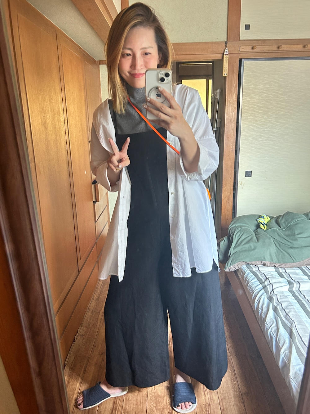 「plageのBig シャツ（シャツ/ブラウス、ホワイト系）」を使った、yoyoさん（レディース・168cm）の春コーディネートの1枚目の写真
