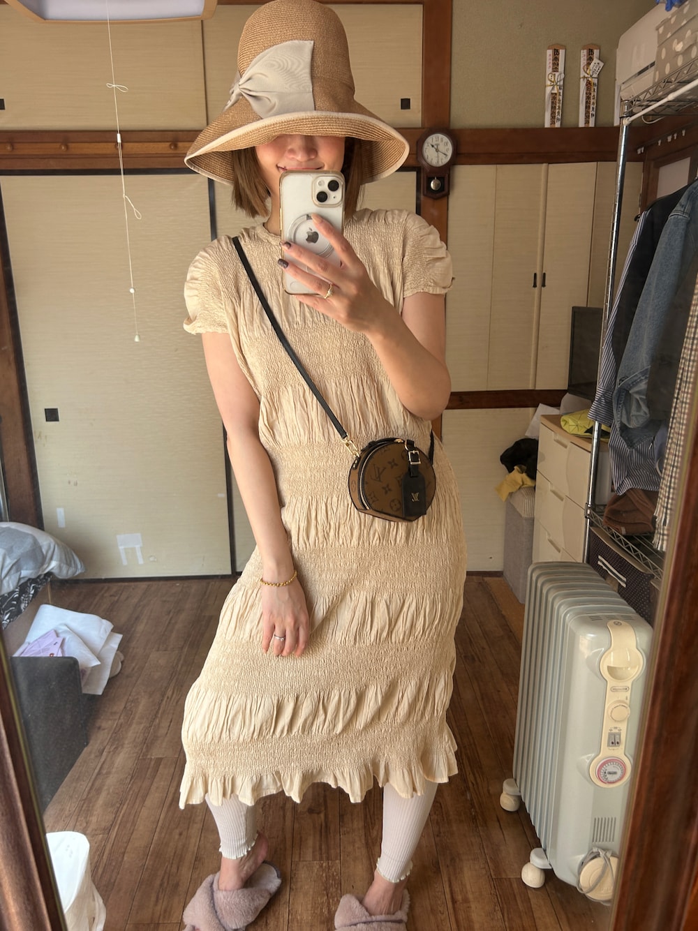 「Athena New YorkのAthena New York/Kimbery ハット（ハット、ベージュ系）」を使った、yoyoさん（レディース・168cm）の春コーディネートの1枚目の写真