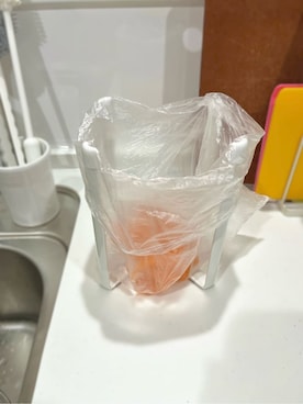 「212 KITCHEN STORE（トゥワントゥキッチンストア）のポリ袋エコホルダー WH 山崎実業 ＜tower タワー＞（掃除グッズ、その他）」を使った、えびちゃんさん（レディース）の冬コーディネート