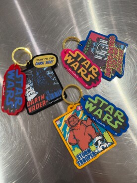 「212 KITCHEN STORE（トゥワントゥキッチンストア）のカラーアクリルキーホルダー R2-D2 コミック ＜STAR WARS スター・ウォーズ ＞（その他雑貨、その他）」を使った、えびちゃんさん（レディース）の春コーディネート