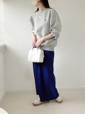 「アイテム（スニーカー）」を使った、ももたさん（レディース・169cm）の秋コーディネート