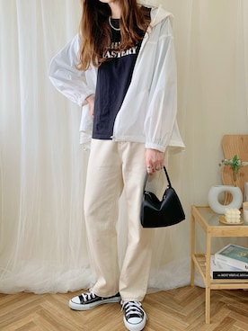 「アイテム（マウンテンパーカー、ホワイト系）」を使った、ももたさん（レディース・169cm）の春コーディネート