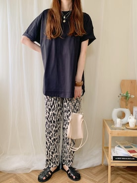 「menue（メヌエ）のレディース グルカフラットサンダル（サンダル）」を使った、ももたさん（レディース・169cm）の夏コーディネート