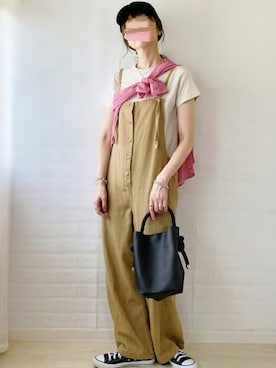 「zucca」｜「アイテム（サロペット/オーバーオール）」を使った、ももたさん（レディース・170cm）の秋コーディネート