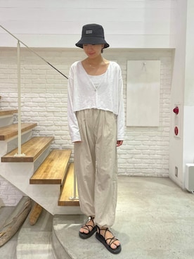 「CANAL JEAN（キャナルジーン）のvia j(ヴィアジェイ) ゴムソール紐サンダル（サンダル）」を使った、CANAL JEAN 神戸店さん（レディース・163cm）の夏コーディネート