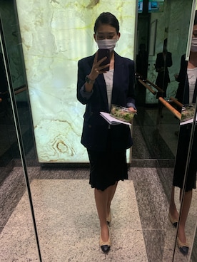 「CHANEL（シャネル）のアイテム（シューズ、ベージュ系）」を使った、Sharon Zhangさん（レディース）の秋コーディネート