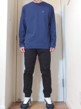 「アイテム（スニーカー）」を使った、ろびーさん（メンズ・165cm）の秋コーディネート
