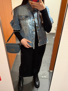 「MSGM KIDS（エムエスジーエムキッズ）のアイテム（デニムジャケット、ブルー系）」を使った、楓子さん（レディース・156cm）の春コーディネート
