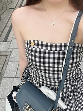 「アイテム（チューブトップ）」を使った、楓子さん（レディース・156cm）の夏コーディネート