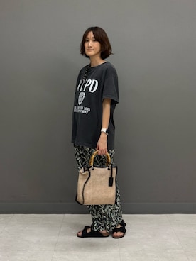 「URBAN RESEARCH DOORS（アーバンリサーチドアーズ）のボタニカルプリントイージーパンツ（その他パンツ、グリーン系）」を使った、ゆいさん（レディース・158cm）の春コーディネート