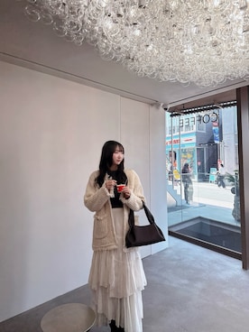 「アイテム（アイシャドウ）」を使った、amelie さん（レディース・166cm）の春コーディネート