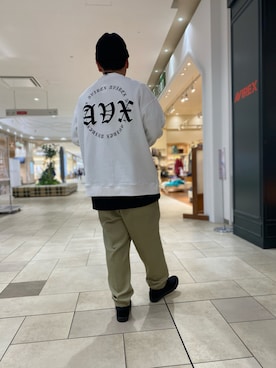 「AVIREX（アヴィレックス）のアイテム（スリッポン）」を使った、MANAYAさん（メンズ・172cm）の秋コーディネート