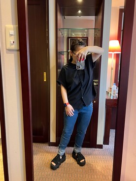 「NIKE(ナイキ)のアイテム(サンダル)」を使った、유 이さん(レディース・142cm)の秋コーディネート