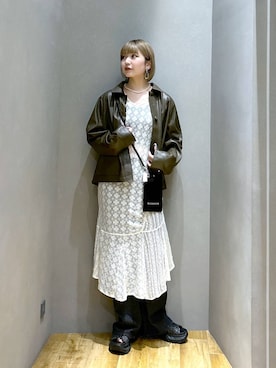 「JEANASIS（ジーナシス）のスタッズジャガードモノグラムミニBAG/576812（ショルダーバッグ、ブラック系）」を使った、saya.さん（レディース・159cm）の秋コーディネート