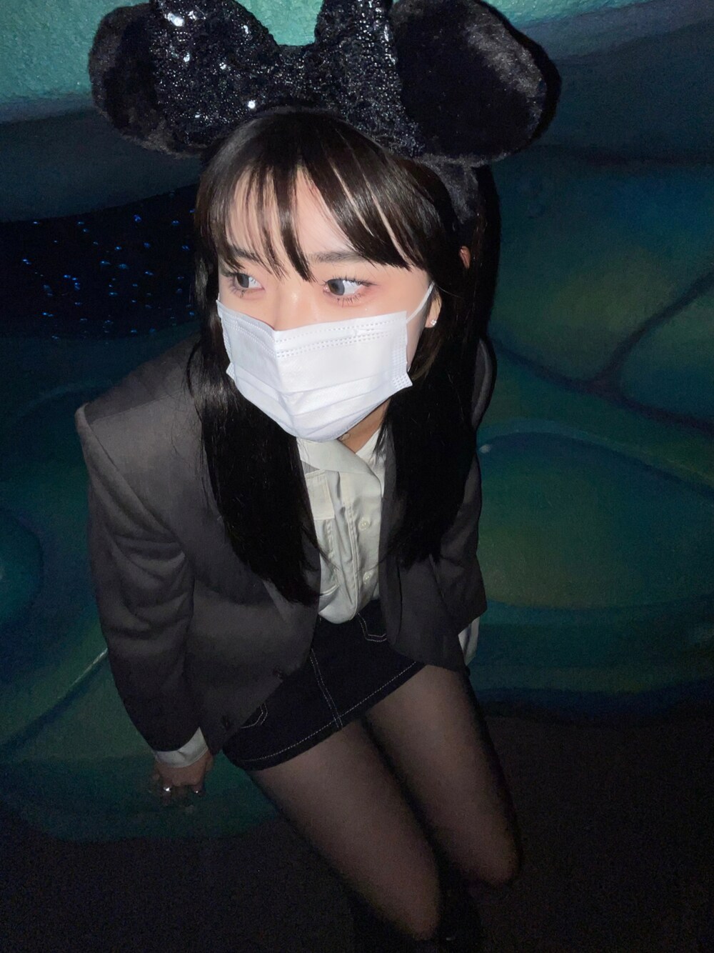 「休日コーデ、おしゃれさんと繋がりたい、オトナカワイイ、プチプラコーデ、秋のコーデ、スカート、ブーツ、高身長コーデ、ジャケットスタイル、いいね、save、フォローお願いします🤑、古着、韓国ファッション、高身長女子、ディズニー、秋ルック紹介するよ」｜「H&Mのアイテム（シャツ/ブラウス、ホワイト系）」を使った、ハンナさん（レディース・170cm）の秋コーディネートの1枚目の写真
