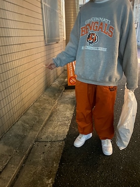 「アイテム（カーゴパンツ、オレンジ系）」を使った、さかなさん（メンズ・172cm）の秋コーディネート