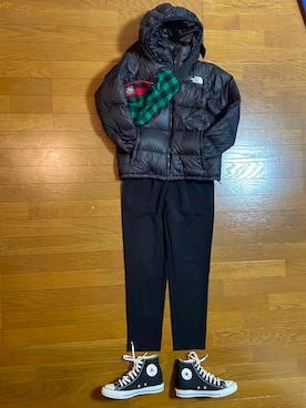 「アイテム（ボディバッグ/ウエストポーチ、レッド系）」を使った、marumikaさん（レディース・152cm）の冬コーディネート