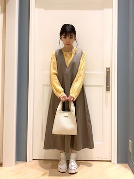「Samansa Mos2 blue」｜「アイテム（ジャンパースカート）」を使った、さ や か  ☺︎さん（レディース・160cm）の春コーディネート