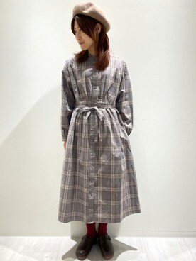 「チェックワンピース」｜「アイテム（ハンチング/ベレー帽）」を使った、キノシタさん（レディース・158cm）の秋コーディネート
