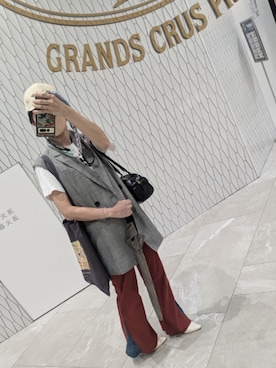 「アイテム（ボストンバッグ）」を使った、しーばいあろえさん（レディース・157cm）の秋コーディネート