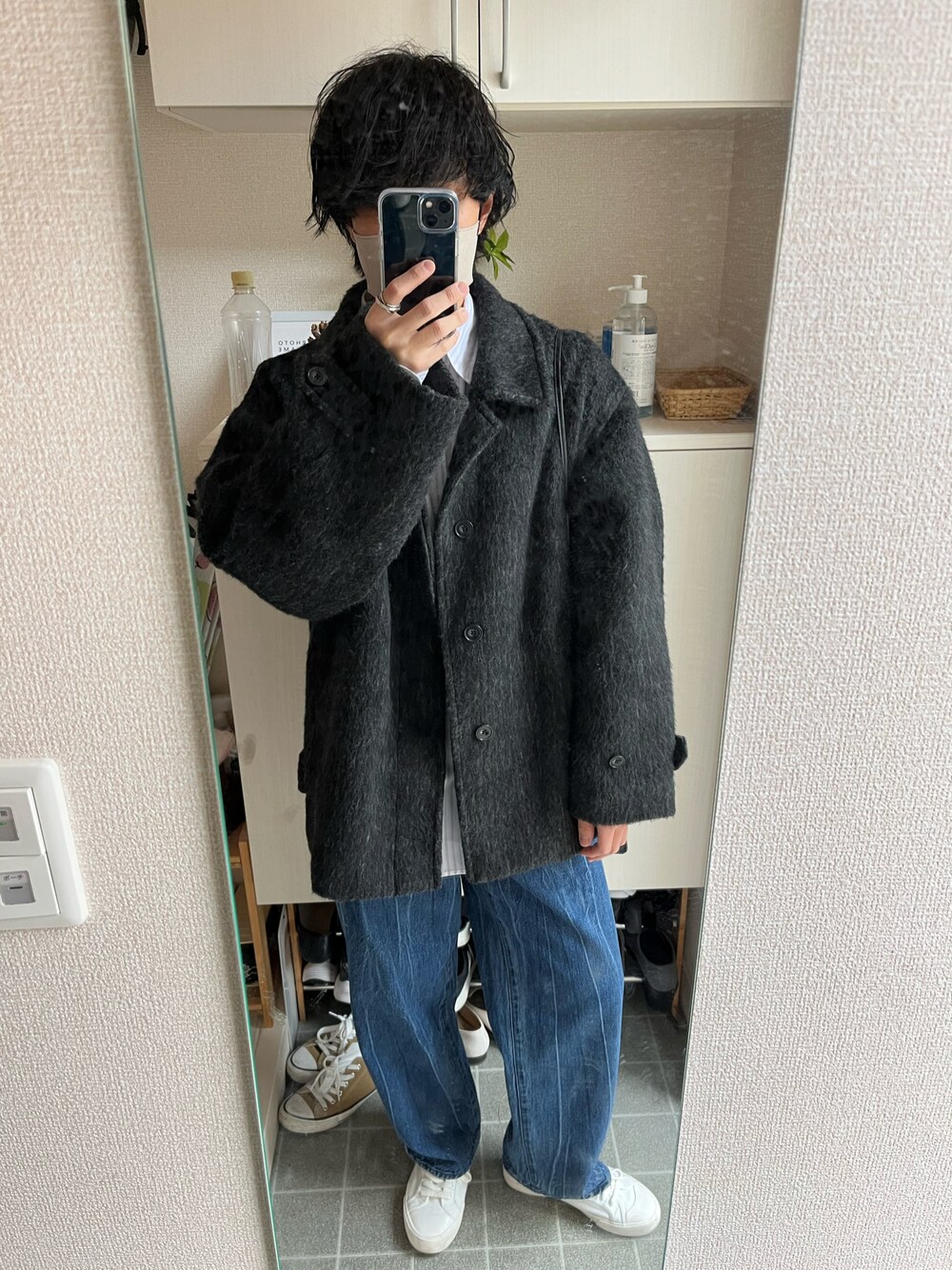 「春服デビュー宣言、大人カジュアル、おしゃれさんと繋がりたい、シンプル、メンズファッション、デニム、青、きれいめカジュアル、WYM、LIDnM、オーバーサイズ、春コーデ、レイヤードスタイル、休日スタイル」｜「WYM LIDNMの【WYM LIDNM】TENCEL STRIPE WIDE SHIRT（シャツ/ブラウス、ホワイト系）」を使った、tomoさん（メンズ・173cm）の春コーディネートの1枚目の写真