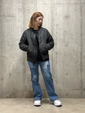「AVIREX（アヴィレックス）のSIGNATURE LOGO MA-1/シグネチャーロゴMA-1（MA-1、グレー系）」を使った、Mizukiさん（レディース・158cm）の秋コーディネート