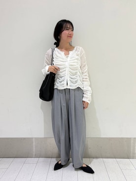 「LOWRYS FARM（ローリーズファーム）のイージーワイドコクーンパンツ 327286（その他パンツ、グレー系）」を使った、kazuponさん（レディース・153cm）の春コーディネート