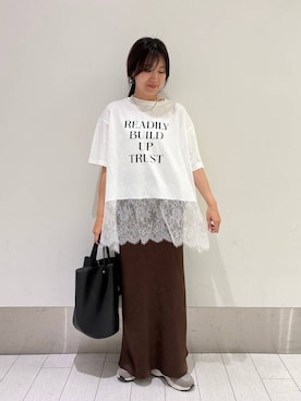 「LOWRYS FARM（ローリーズファーム）のストレッチサテンスカート　 290120（スカート、ブラウン系）」を使った、kazuponさん（レディース・153cm）の春コーディネート