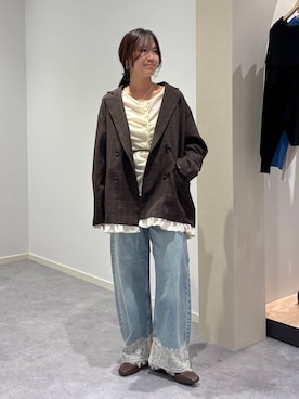 「LOWRYS FARM（ローリーズファーム）のベロアギャザーカーディガンLS 1074063（Tシャツ/カットソー、ホワイト系）」を使った、kazuponさん（レディース・153cm）の秋コーディネート
