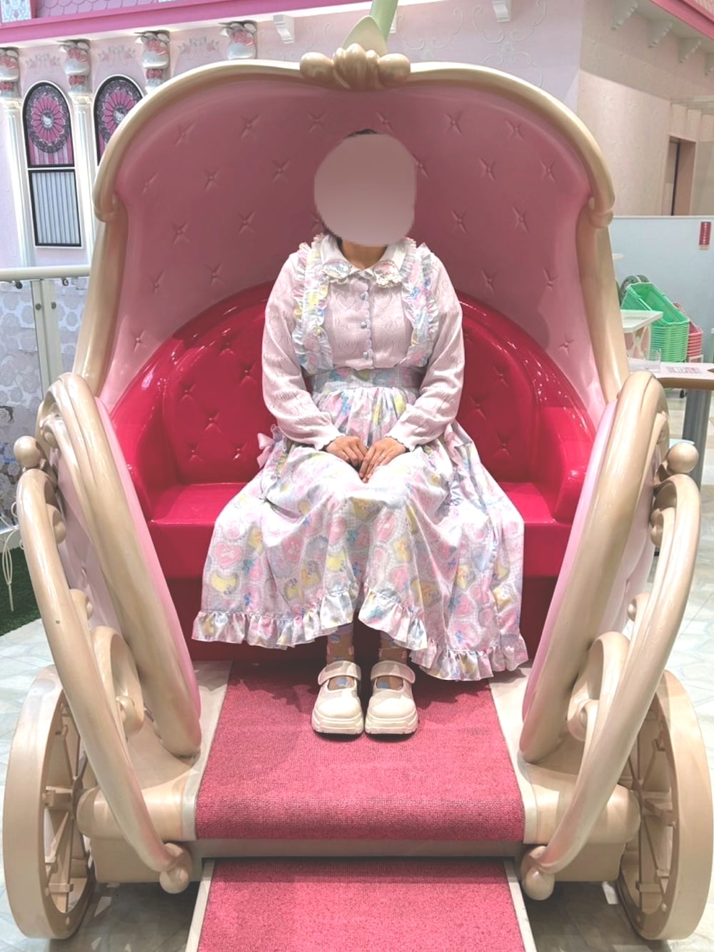 「サンリオピューロランド、ナイルパーチ、nile perch」｜「Nile PERCHのアイテム（スカート、ブルー系）」を使った、よしださん（骨格ストレート・レディース・151cm）の春コーディネートの1枚目の写真