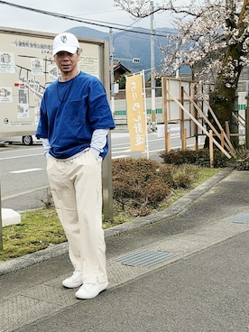 「neos（ネオス）のアイテム（スラックス）」を使った、ヨッシーさん（メンズ・168cm）の春コーディネート