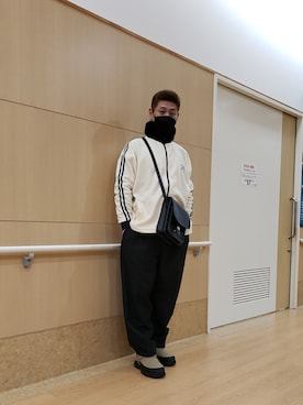 「sedacle（セダクル）のアイテム（スウェット）」を使った、ヨッシーさん（メンズ・168cm）の冬コーディネート