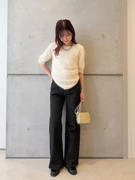 「URBAN RESEARCH ROSSO（アーバンリサーチロッソ）のPERFECT FLARE DENIM（デニムパンツ、ブラック系）」を使った、yamakanaさん（レディース・163cm）の秋コーディネート