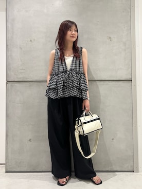 「URBAN RESEARCH Sonny Label（アーバンリサーチサニーレーベル）のサッカーチェックペプラムベストブラウス（シャツ/ブラウス、ブラック系）」を使った、yamakanaさん（レディース・163cm）の夏コーディネート