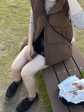 「GUコーデ」｜「アイテム（ダウンベスト）」を使った、みらさん（レディース・161cm）の秋コーディネート