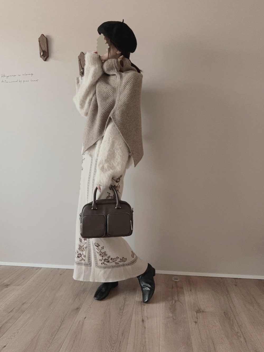 「eaphi、eaphi_ootd、Eaphi、淡色コーデ、淡色女子、淡色、しまむら、しまむらコーデ、しまパト、talbyyumi、tal、しまむらコーデ部、大人女子」｜「しまむらのアイテム（ボストンバッグ、ブラウン系）」を使った、miiさん（骨格ウェーブ・レディース・160cm）の冬コーディネートの1枚目の写真
