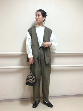 「ビットローファー」｜「アイテム（その他アウター）」を使った、fujiさん（レディース・162cm）の秋コーディネート