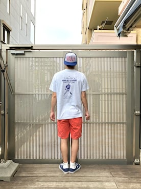 「HANES（ヘインズ）のアイテム（Tシャツ/カットソー、グレー系）」を使った、KOHさん（メンズ・174cm）の夏コーディネート