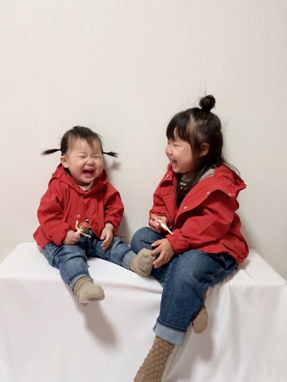 「あずきいろまつり2020、マウンテンパーカー、姉妹コーデ、リンクコーデ、秋のコーデ、アウター、あずき色、休日スタイル、カジュアル、みぃここコーデ」｜「quoti use fithのマウンテンパーカー（マウンテンパーカー、レッド系）」を使った、♡MiKo♡さん（キッズ・90cm）の秋コーディネートの1枚目の写真