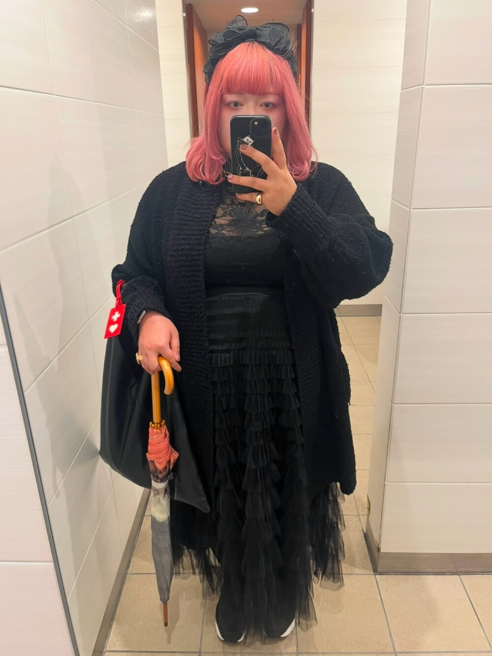 「SHEINのアイテム（その他アウター、ブラック系）」を使った、しさん（レディース・167cm）の冬コーディネートの1枚目の写真