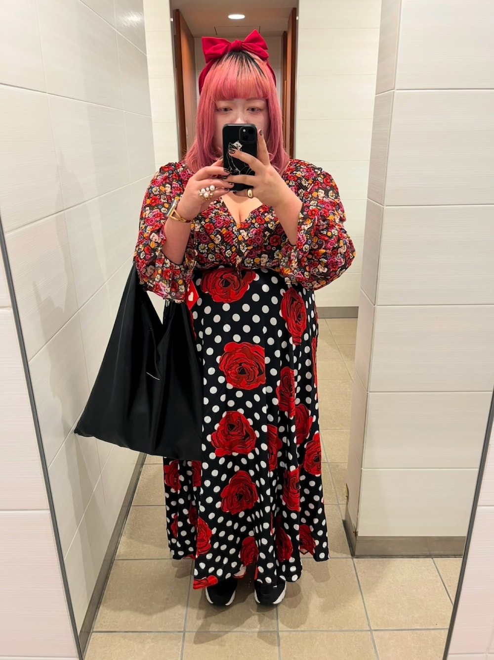 「SHEINのアイテム（シャツ/ブラウス、レッド系）」を使った、しさん（レディース・167cm）の冬コーディネートの1枚目の写真