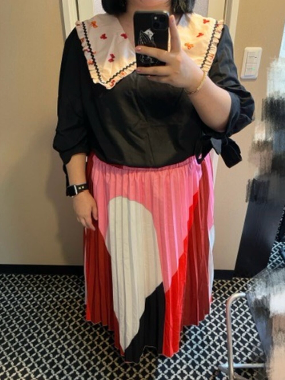 「SHEINのアイテム（スカート、ピンク系）」を使った、しさん（レディース・167cm）の冬コーディネートの1枚目の写真