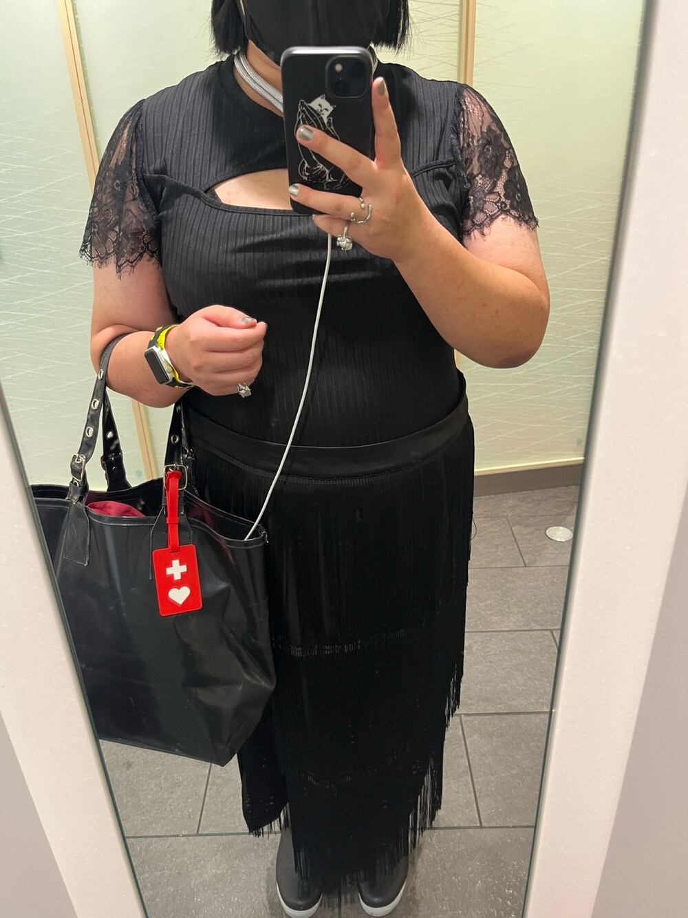 「COMME des GARCONSのアイテム（ハンドバッグ、ブラック系）」を使った、しさん（レディース・167cm）の冬コーディネートの1枚目の写真
