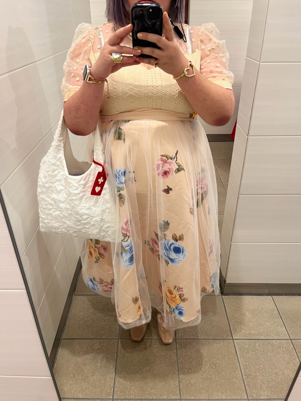 「SHEINのアイテム（スカート、イエロー系）」を使った、しさん（レディース・167cm）の冬コーディネートの1枚目の写真