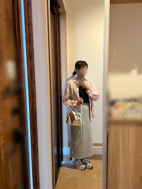 「GU（ジーユー）のアイテム（スカート、グレー系）」を使った、@buru1113さん（レディース・158cm）の秋コーディネート