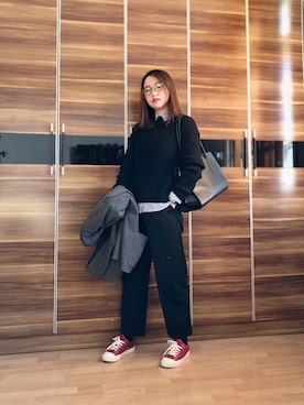「通勤穿搭」｜「アイテム（チノパンツ）」を使った、尼可Nikooさん（レディース・160cm）の冬コーディネート