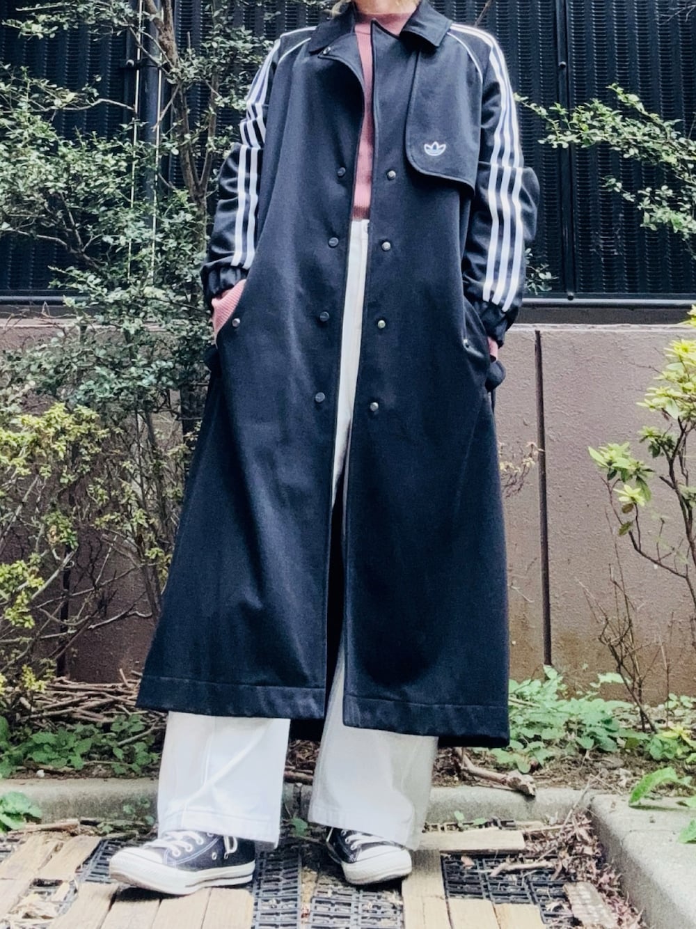 adidas（アディダス）の「PRIMEBLUE トレンチコート [JACKET