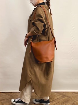 「ブラウンコーデ」｜「アイテム（シャツワンピース）」を使った、𝚀-𝚌𝚑𝚊𝚗さん（レディース・158cm）の秋コーディネート